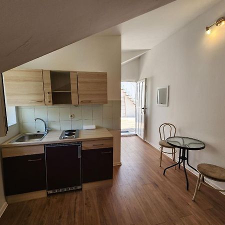 Apartmani Sole ヴィス エクステリア 写真